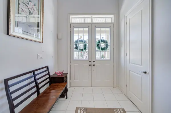 57 Tupling ST, Bradford West Gwillimbury, ON L3Z 0W8