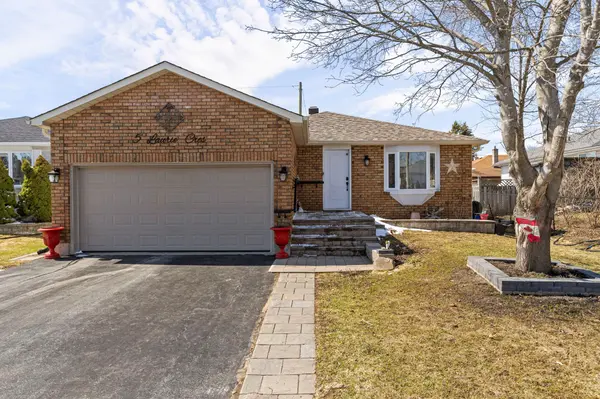 5 Laurie CRES, Barrie, ON L4M 6C7
