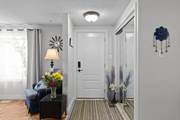 5 Laurie CRES, Barrie, ON L4M 6C7