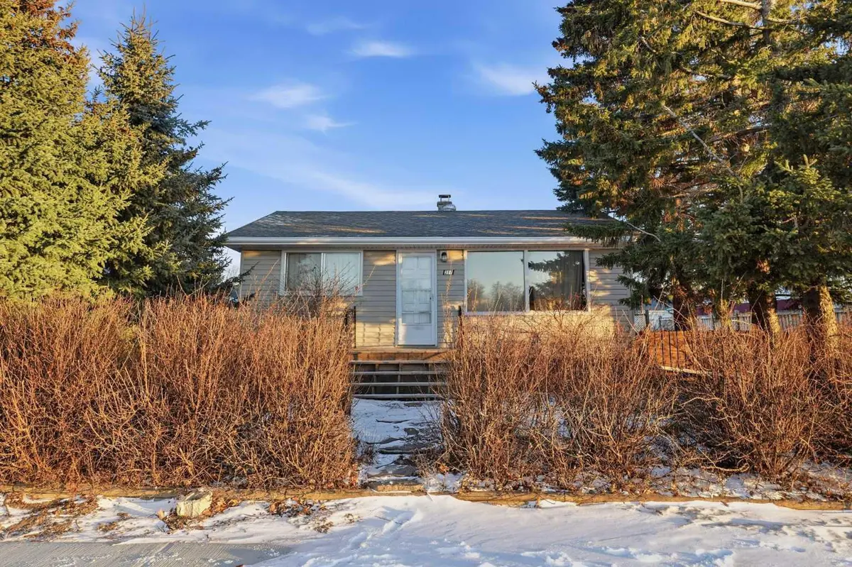 317 Centre ST, Cremona, AB T0M 0R0