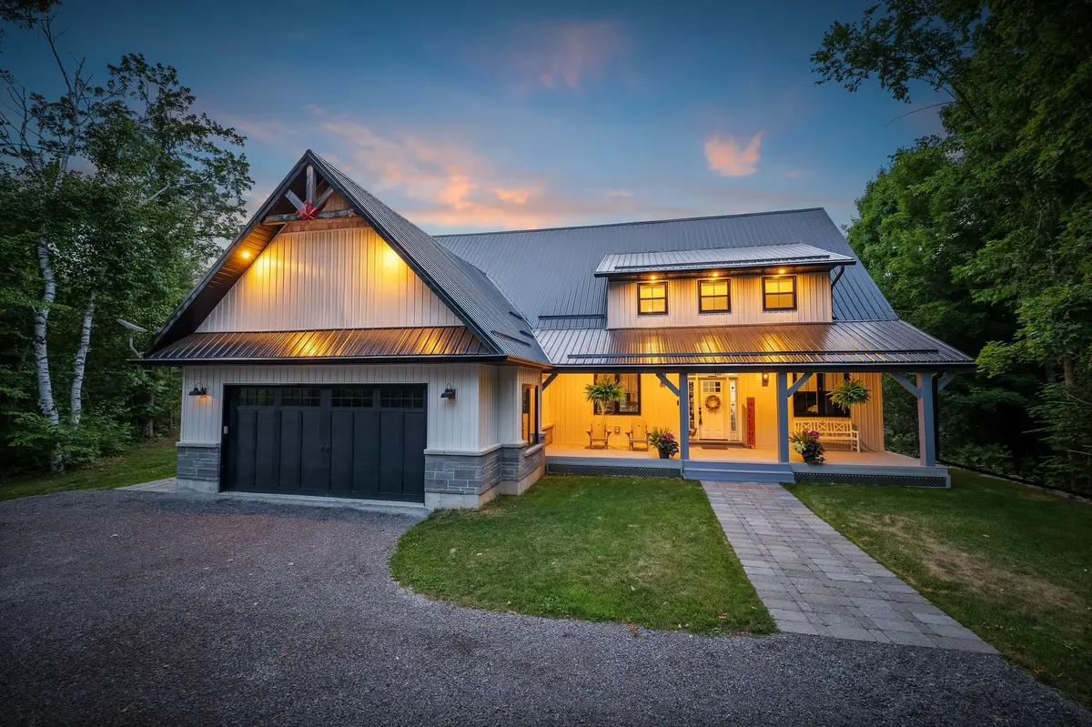 975 Ray RD, Centre Hastings, ON K0K 2K0