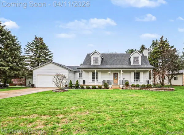 643 Heim CT, Almont Village, MI 48003