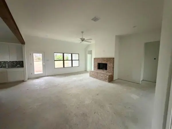 6037 Amber Drive, Sanger, TX 76266