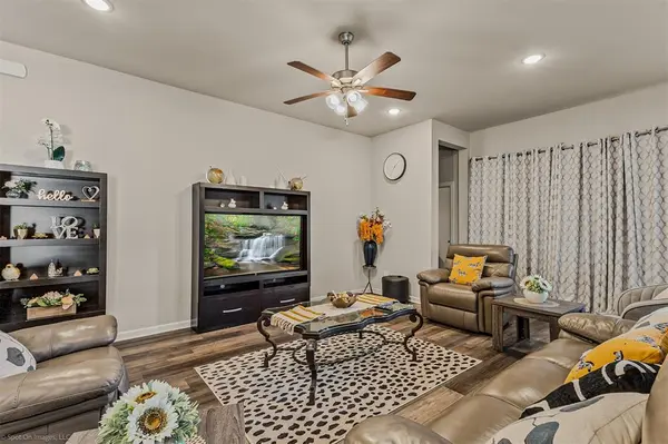 5408 Wedge Wood Drive, Haltom City, TX 76137