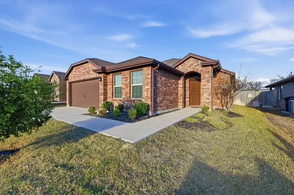 9308 Desertrock Road, Fort Worth, TX 76131