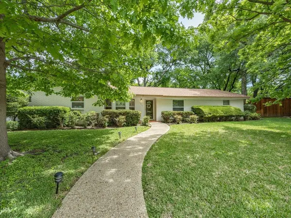 3217 Chaparral Lane, Fort Worth, TX 76109