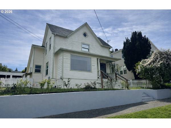 322 W C ST, Rainier, OR 97048