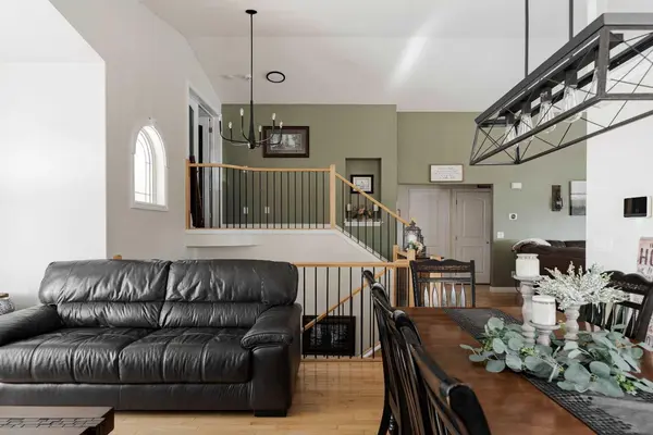 249 Coyote CRES, Fort Mcmurray, AB T9K0C6