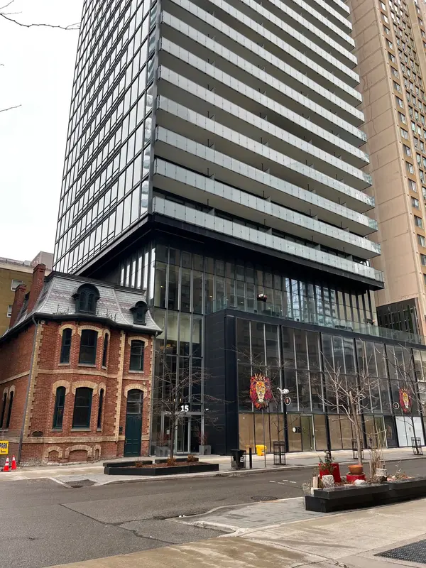 15 Grenville ST #1106, Toronto C01, ON M4Y 1A1