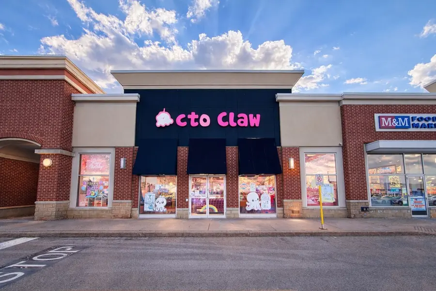 91 First Commerce DR #8, Aurora, ON L4G 0G2