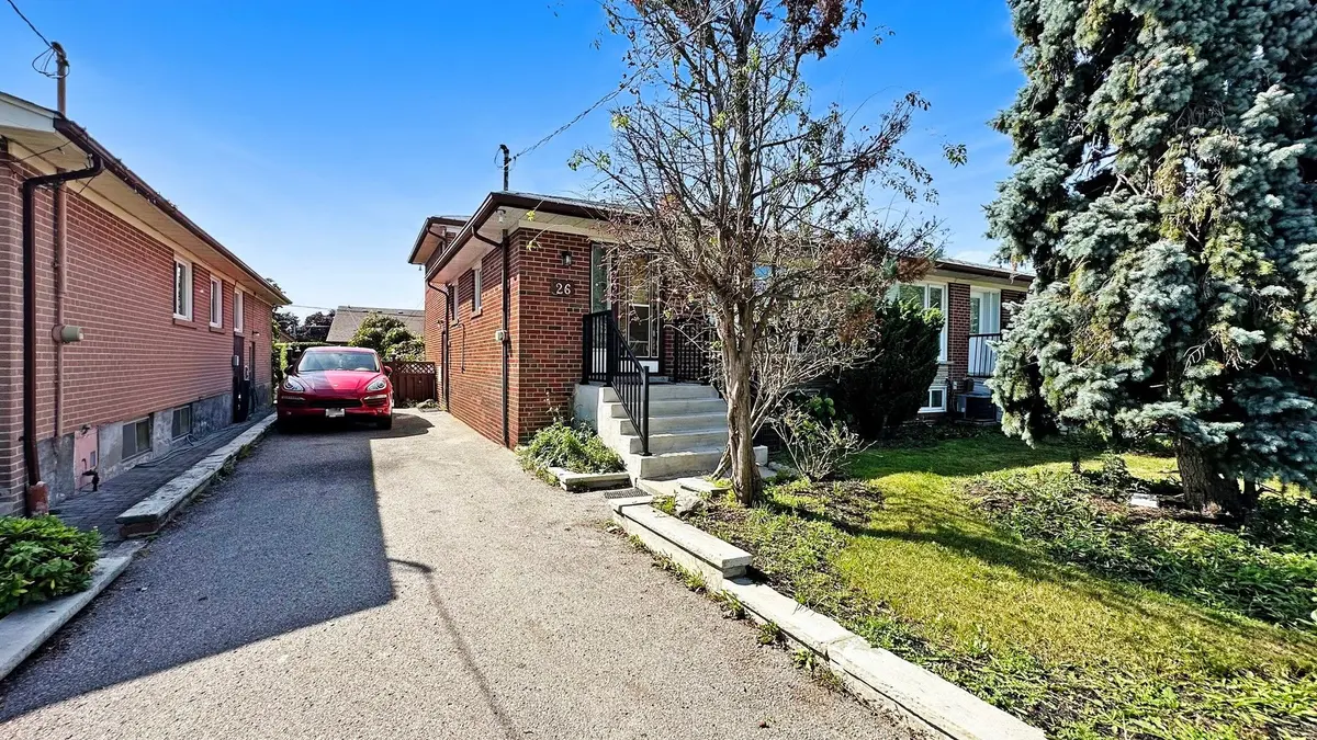 26 Roywood DR, Toronto C13, ON M3A 2C6