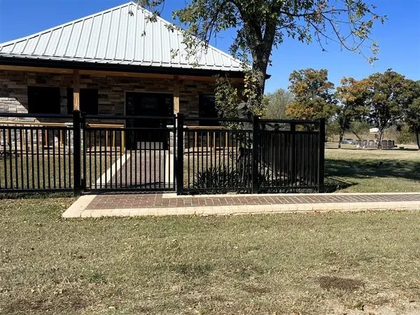 724 Franklin, Bellevue, TX 76228