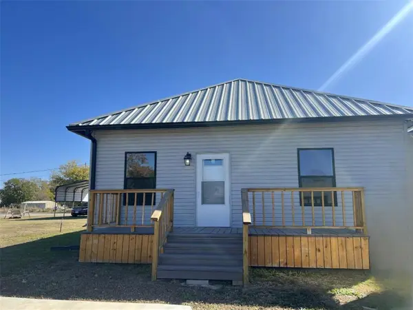 724 Franklin, Bellevue, TX 76228