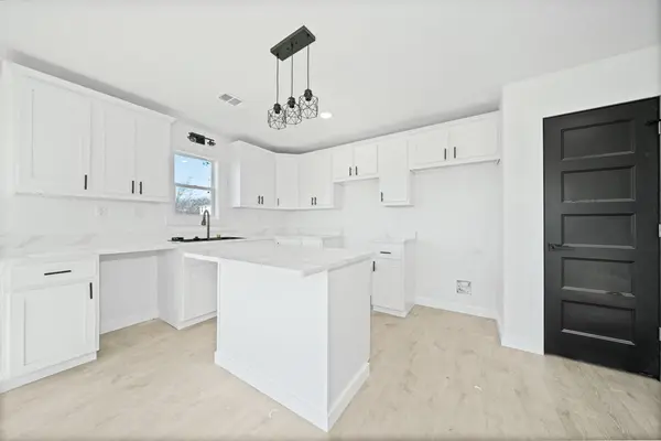 203 E South Street, Itasca, TX 76055