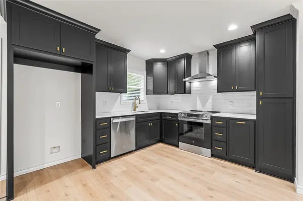 611 N Rita Street, Lacy Lakeview, TX 76705