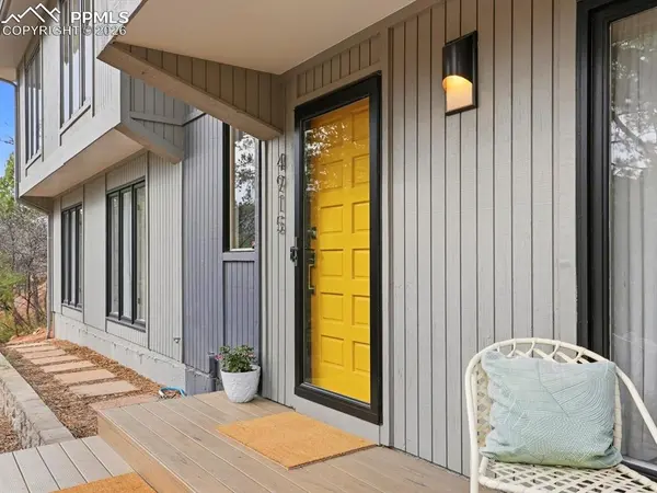 4915 Red Rock DR, Larkspur, CO 80118