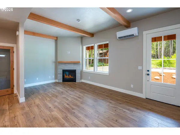 91632 FIR LN, Mc Kenzie Bridge, OR 97413