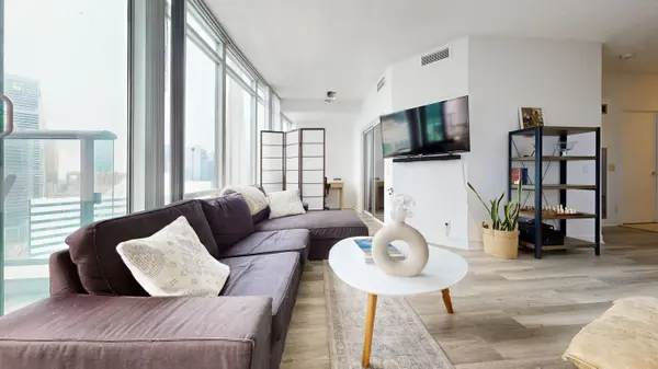 361 Front ST W #3301, Toronto C01, ON M5V 3R5