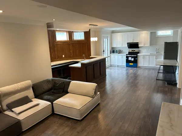 398 Bent CRES, Richmond Hill, ON L4C 1C3