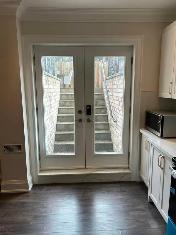 398 Bent CRES, Richmond Hill, ON L4C 1C3