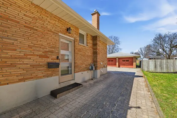 1878 Trafalgar ST, London East, ON N5W 1X6