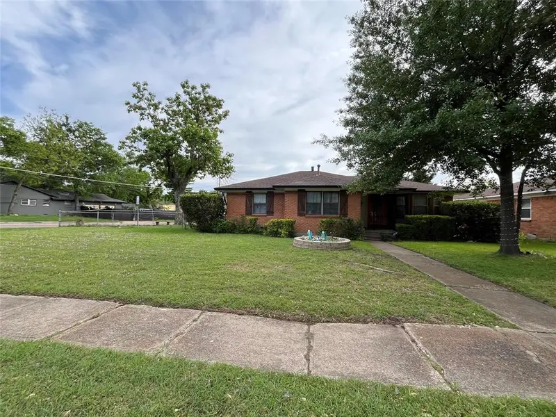 8530 Triton Lane, Dallas, TX 75227