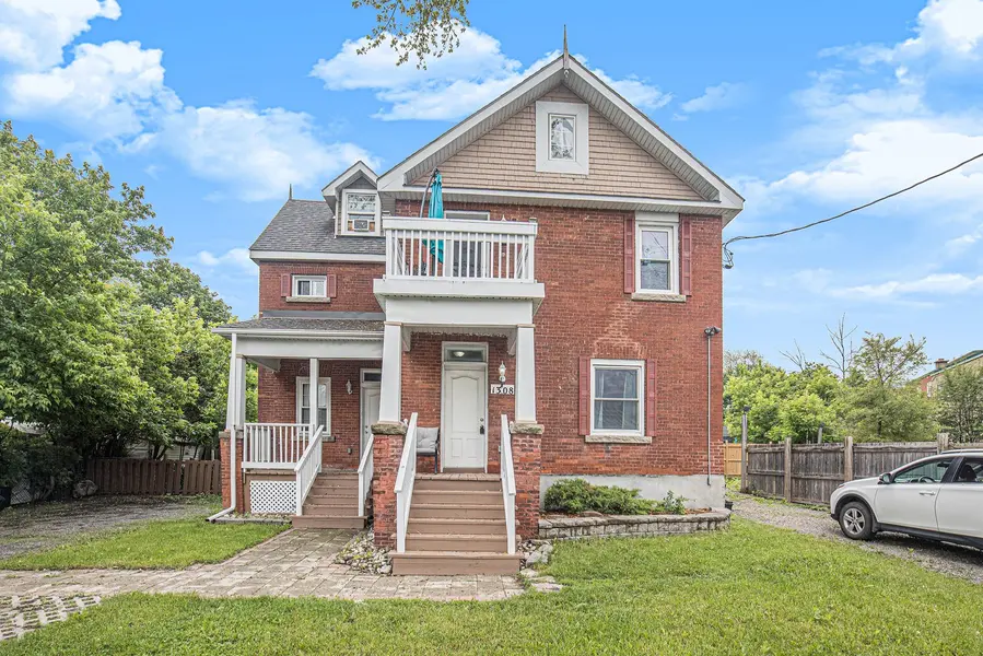 1308 Shillington AVE #2, Carlington - Central Park, ON K1Z 8A5