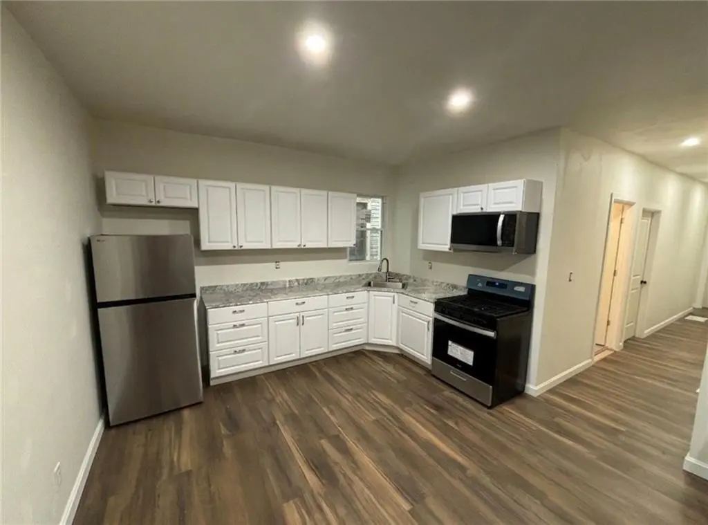 693 3rd ST #1, Albany, NY 12206