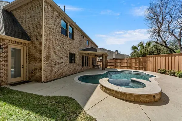 9515 Edith Lane, Dallas, TX 75220