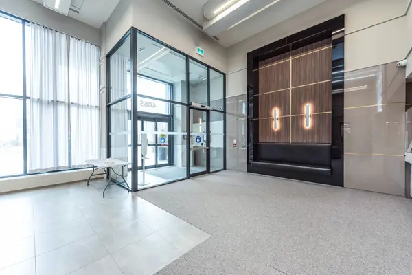 4055 Parkside Village DR #PH3, Mississauga, ON L5B 0K8