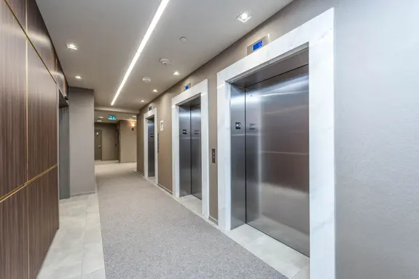 4055 Parkside Village DR #PH3, Mississauga, ON L5B 0K8