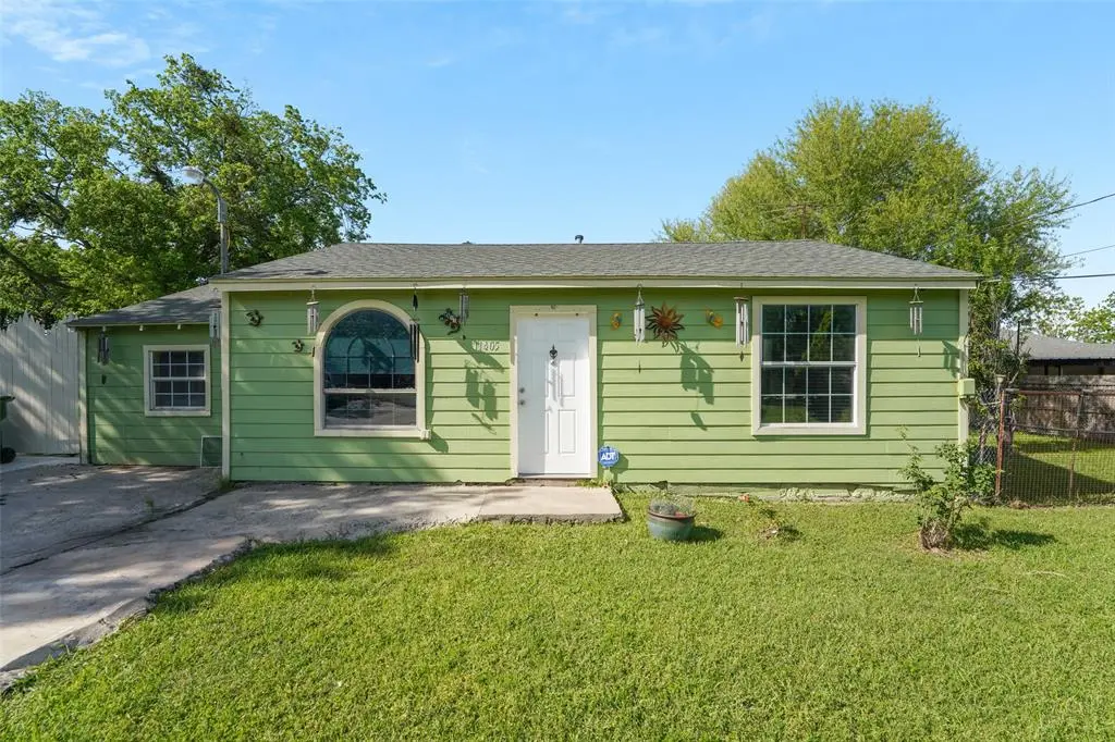 11405 S Blossom Circle, Balch Springs, TX 75180