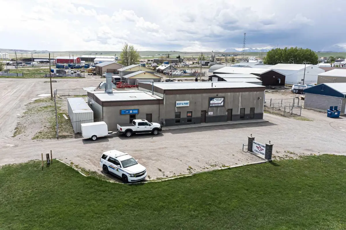 1142 Macleod ST, Pincher Creek, AB T0K 1W0