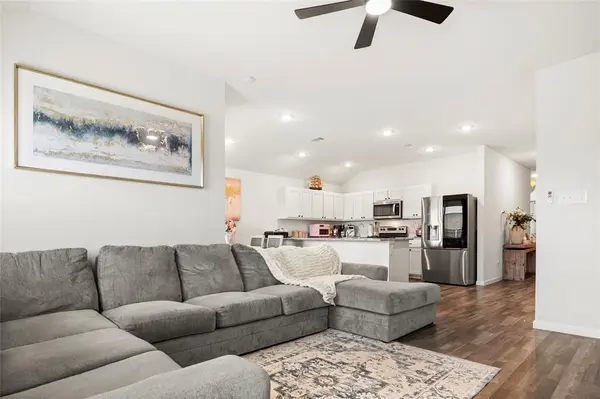 3640 Chestnut Oak Drive, Dallas, TX 75253