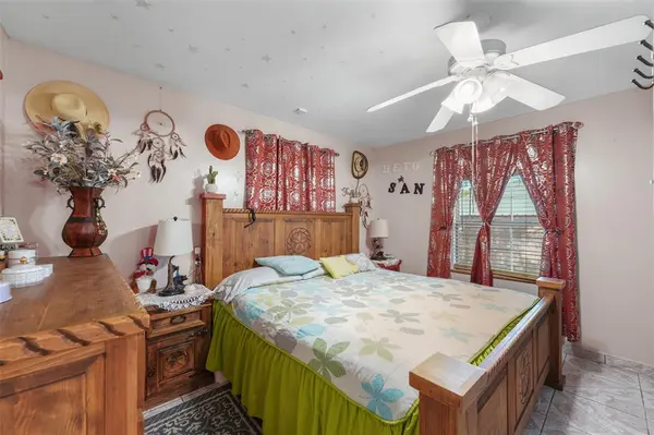 11405 S Blossom Circle, Balch Springs, TX 75180