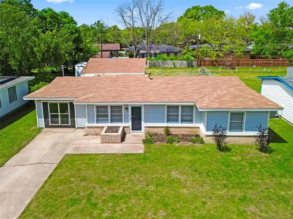 1308 Rose Avenue, Cleburne, TX 76033
