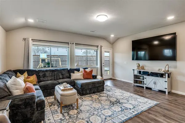 3304 Adobe Vista, Aubrey, TX 76227