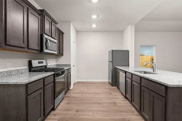 207 North Island Drive, Terrell, TX 75160