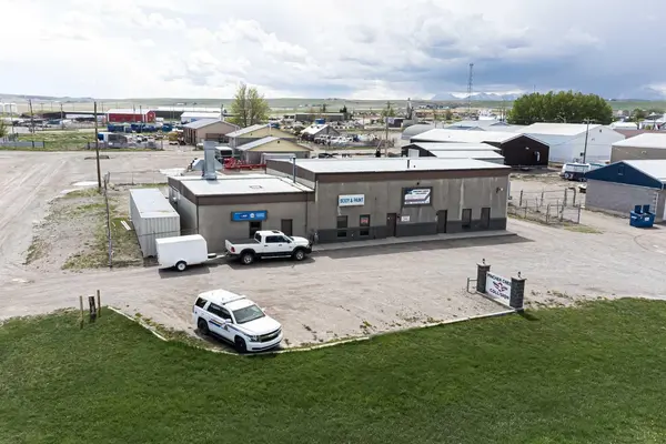 1142 Macleod ST, Pincher Creek, AB T0K 1W0