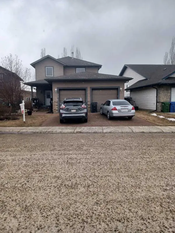 31 Oaklands CRES, Red Deer, AB T4P 0C4