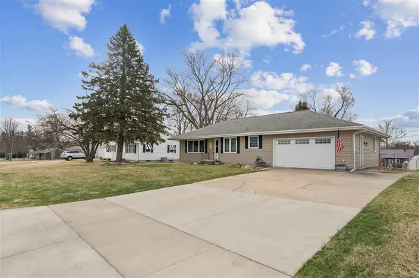 325 Division Street, Swisher, IA 52338