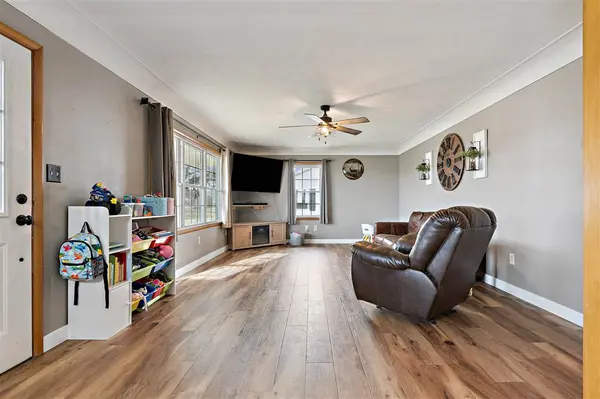 325 Division Street, Swisher, IA 52338