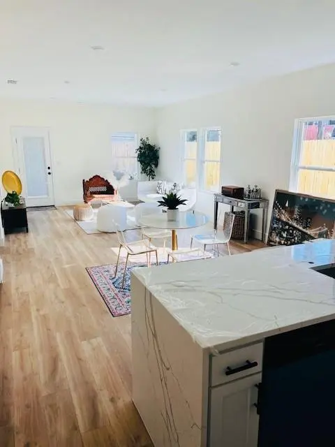 5824 Plum Dale Road, Dallas, TX 75241