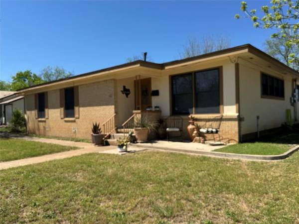 1900 S Walnut Street, Brady, TX 76825