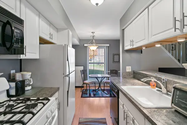 6962 Harvard LN, Canton Twp, MI 48187