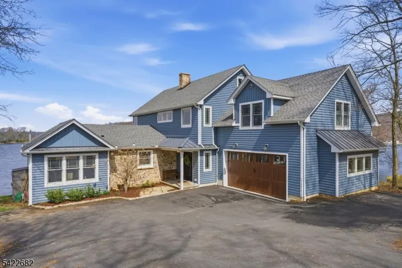 23 Edgemere Ave, Mount Arlington Boro, NJ 07856