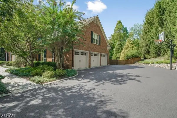 31 FOREST DRIVE, Millburn Twp., NJ 07078