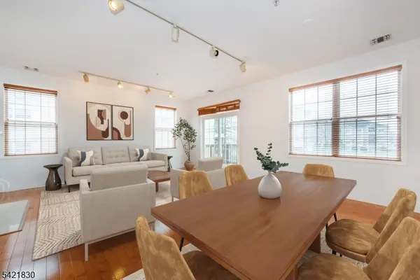 177 Brittany Ct, Clifton City, NJ 07013