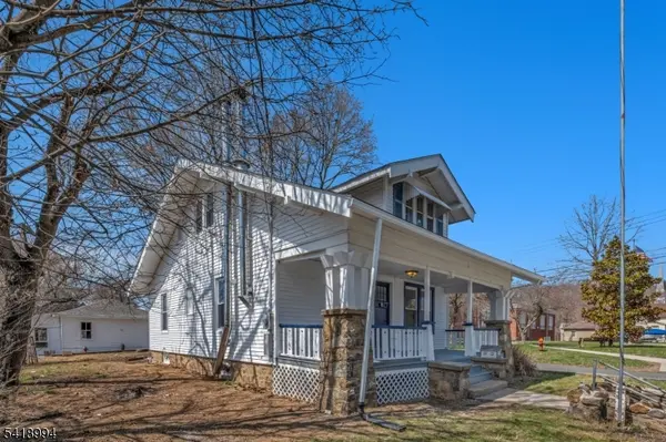 52 Thomas St, High Bridge Boro, NJ 08829