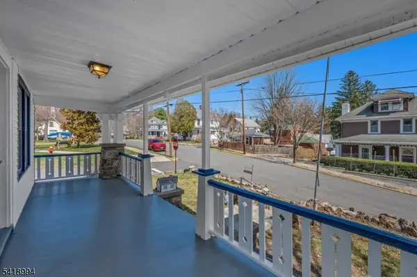 52 Thomas St, High Bridge Boro, NJ 08829